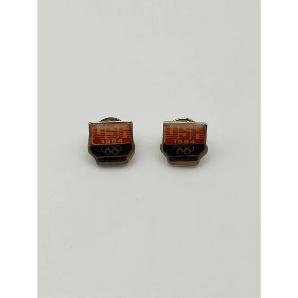 Vintage 1984 Team USA Olympic Pins Red USA 1984 Shields Pair - Picture 3 of 3